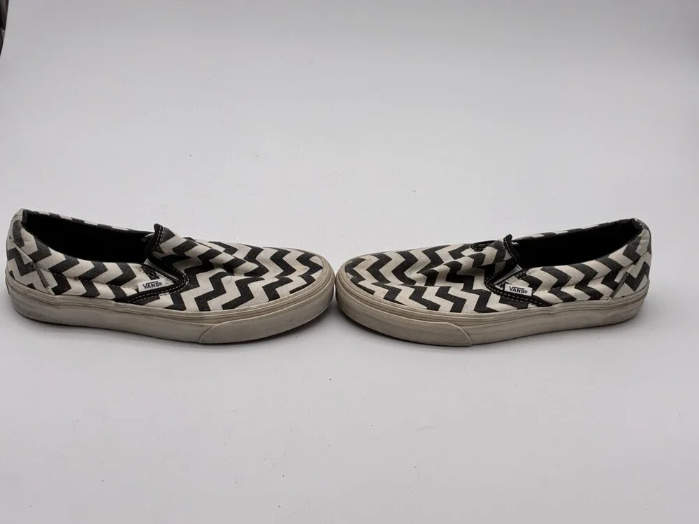 Vans Classic Slip-On Black White Chevron Zig Zag Canvas Shoes Men’s 6 Womens 7.5